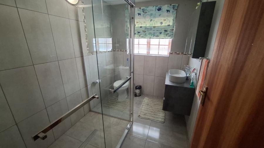 4 Bedroom Property for Sale in Vaal Park North West